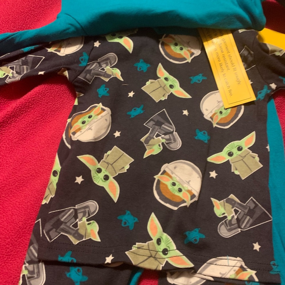 NWT Star Wars pajamas (Size 2) - Picture 4 of 6